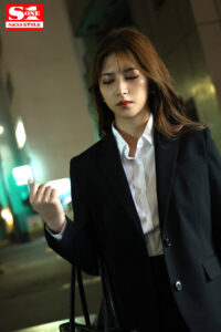 嫉妬に狂った愛人のエグい杭打ちピストンにどハマり…都合の良いオンナのはずが快楽沼へ引きずり込まれた僕 七ツ森りり